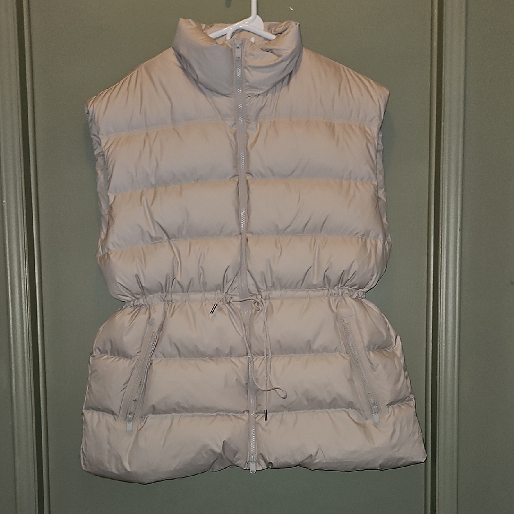 Athleta Cascade Down  Puffer Vest...NWOT